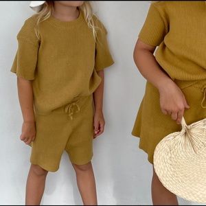 The Lullaby Club knit set size 7-8